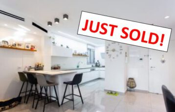 Netanya, Gesher Ha’Ari, 4.5 Room Mini-Penthouse For Sale