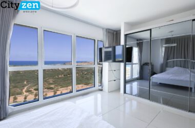 Ir Yamim, Stunning sea-view apartment for sale, Ir Yamim