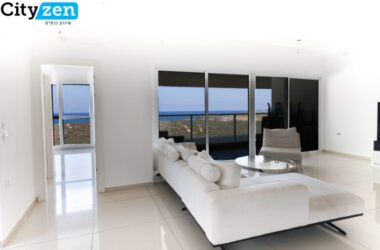 Ir Yamim, Stunning sea-view apartment for sale, Ir Yamim