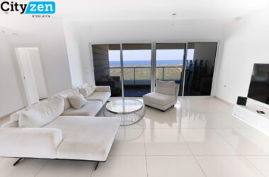 Ir Yamim, Stunning sea-view apartment for sale, Ir Yamim